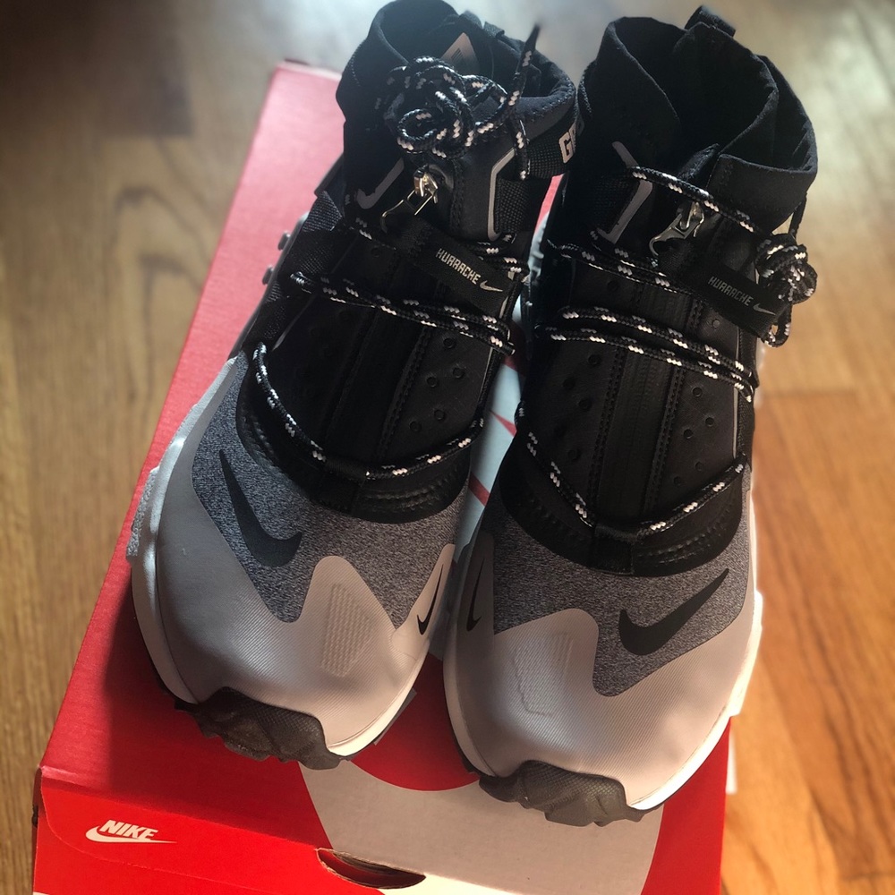 NIKE AIR HUARACHE GRIPP AO1730-004 Size 10.5
